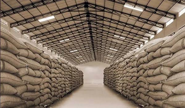 13,400 sq. mtr. of Mount 50 mm PUF Roofing Panels installed for an integrated agricultural storage and grain processing facility.